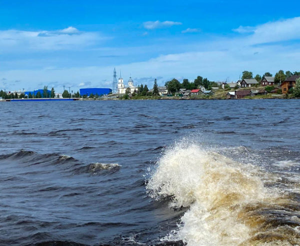 Водная прогулка на катере по Петрозаводскому заливу